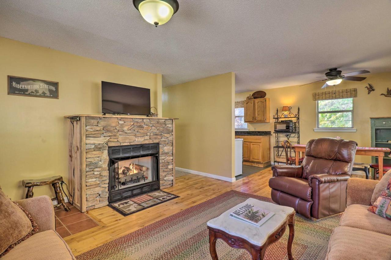 Creekside Retreat With Deck, 18 Miles To Wolf Ridge Villa Weaverville Dış mekan fotoğraf