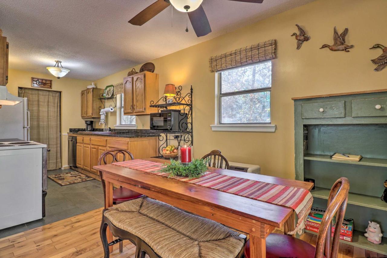 Creekside Retreat With Deck, 18 Miles To Wolf Ridge Villa Weaverville Dış mekan fotoğraf