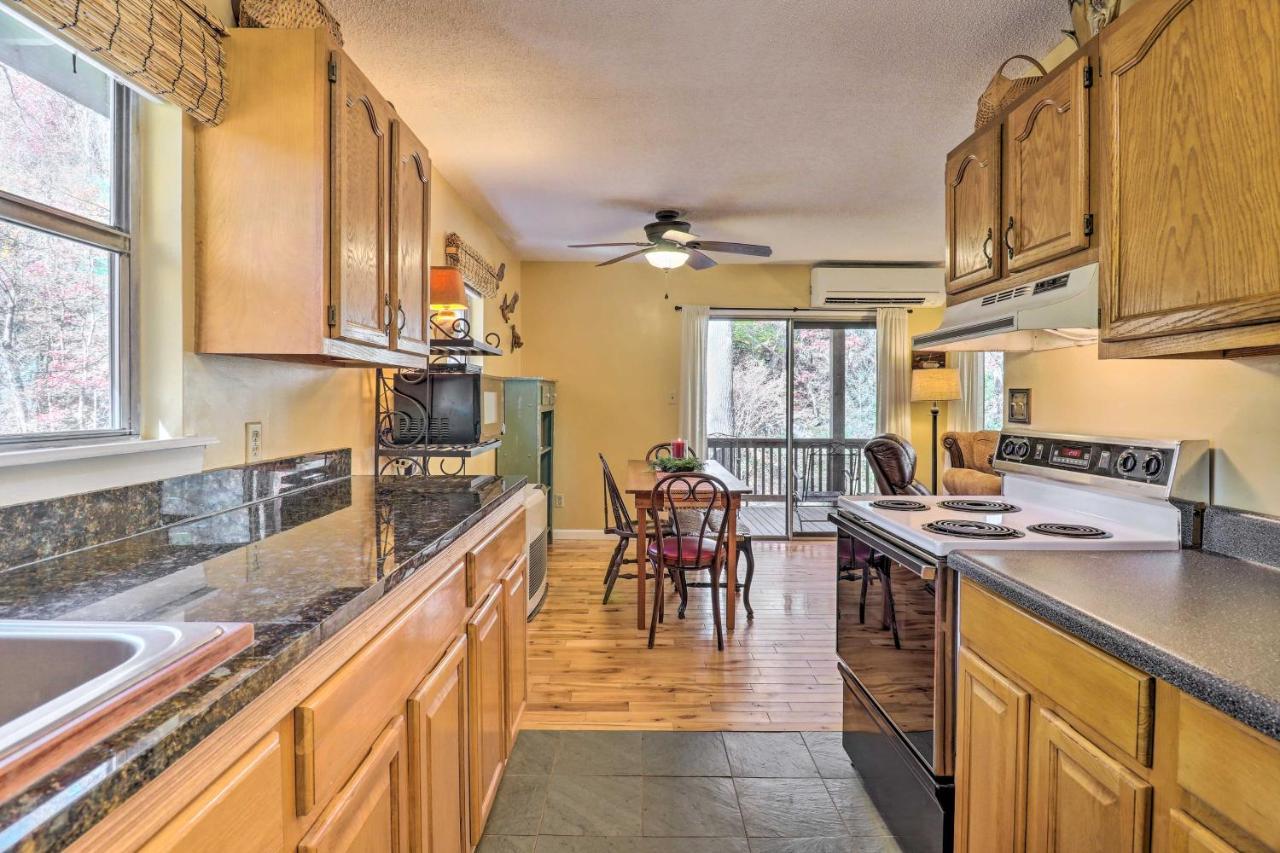 Creekside Retreat With Deck, 18 Miles To Wolf Ridge Villa Weaverville Dış mekan fotoğraf